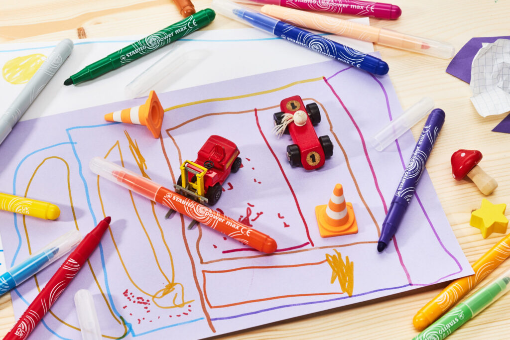 Lot de 18 feutres de coloriage pointe moyenne STABILO power