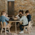 Ensemble Drawin’table® XXL + 4 tabourets – Table à dessin pour enfants