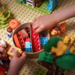 Play & Build MINI – Plateau compatible LEGO®* pour enfants de 5 à 10 ans