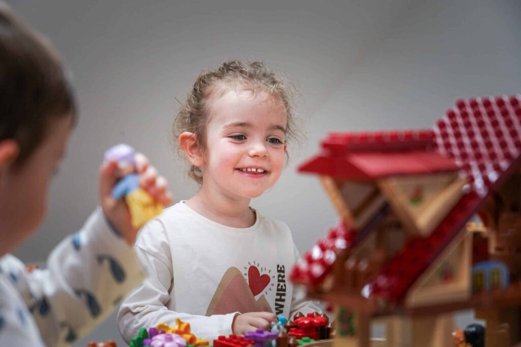 Play & Build MINI – Plateau compatible LEGO®* pour enfants de 5 à 10 ans