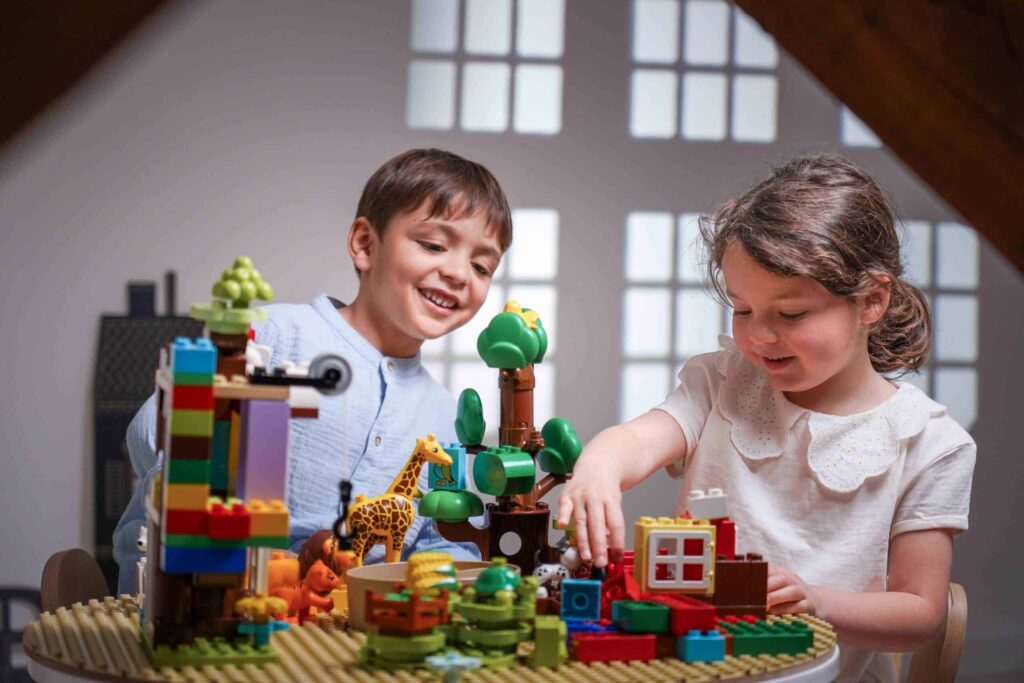 Play & Build MINI – Plateau compatible LEGO®* pour enfants de 5 à 10 ans