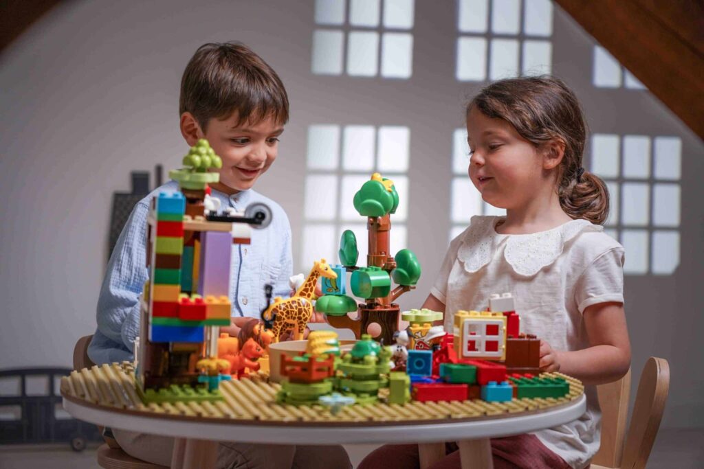 Play & Build MINI – Plateau compatible LEGO®* pour enfants de 5 à 10 ans