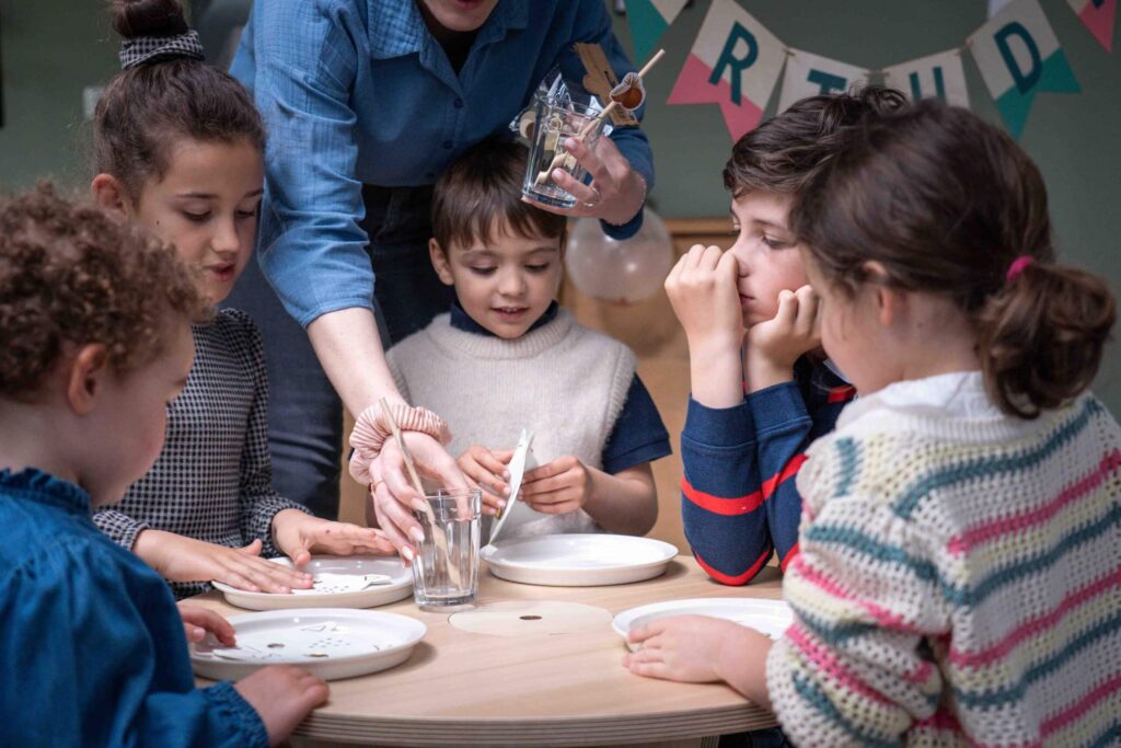 Play & Build MINI – Plateau compatible LEGO®* pour enfants de 5 à 10 ans