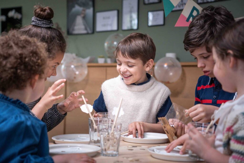 Play & Build MINI – Plateau compatible LEGO®* pour enfants de 5 à 10 ans